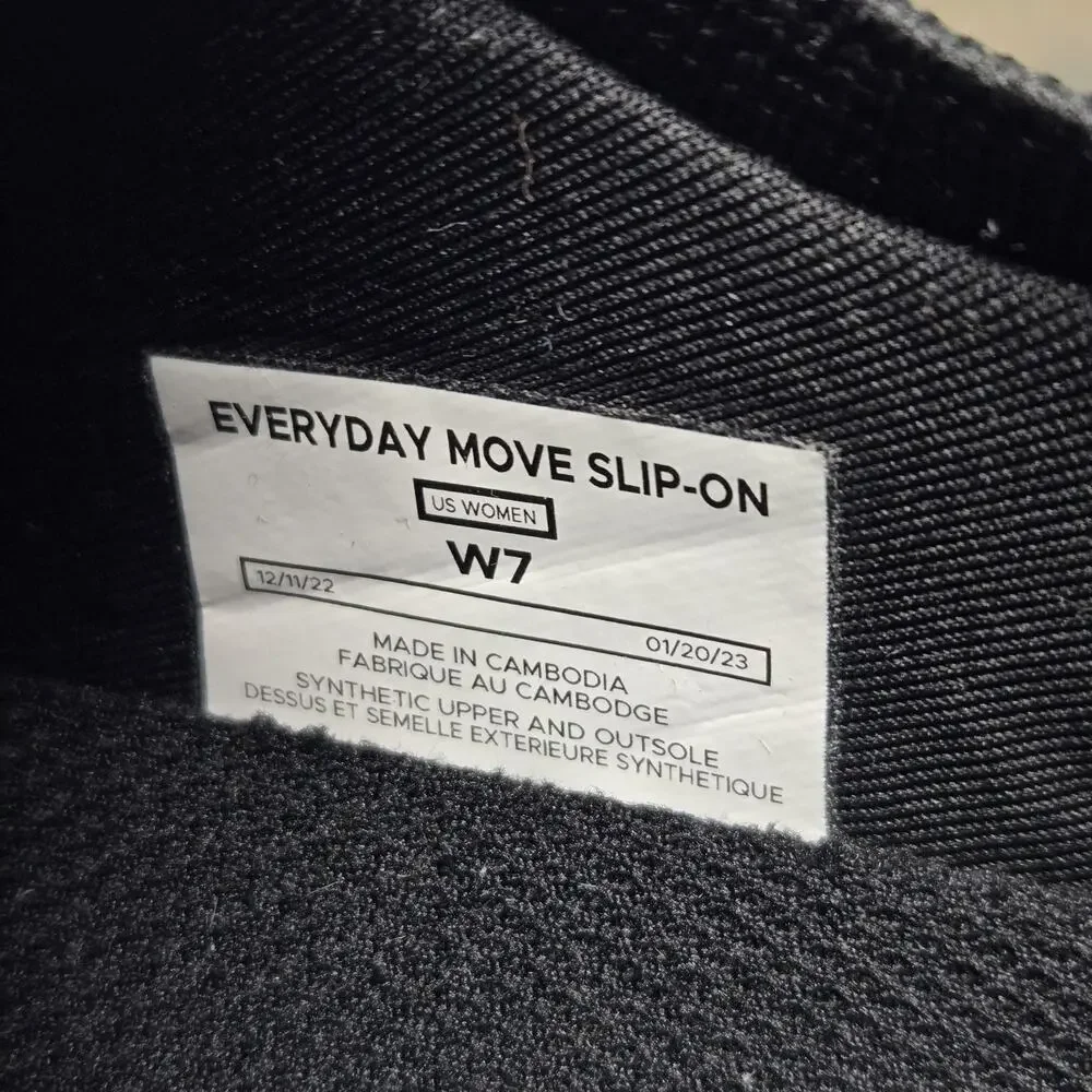 Vessi Everyday Move Slip On Womens Size 7 Waterproof Shoes Sneakers Onyx Black